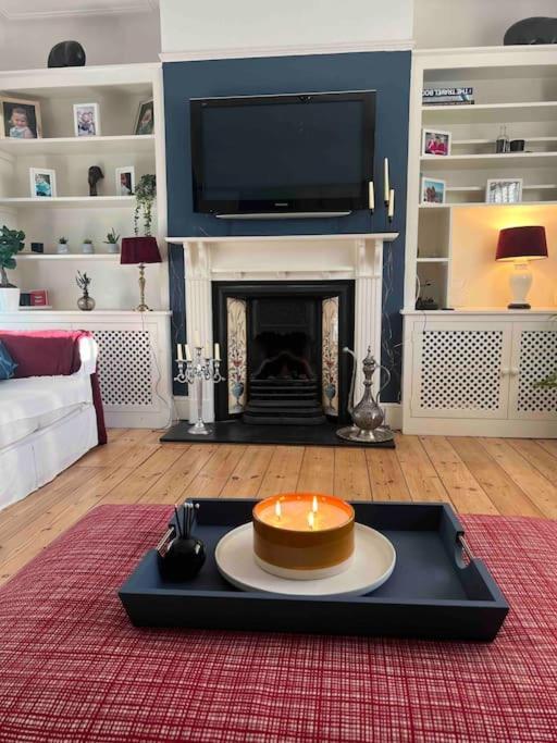 Luxury 4 Bedroom House In Featured On Tv * Londra